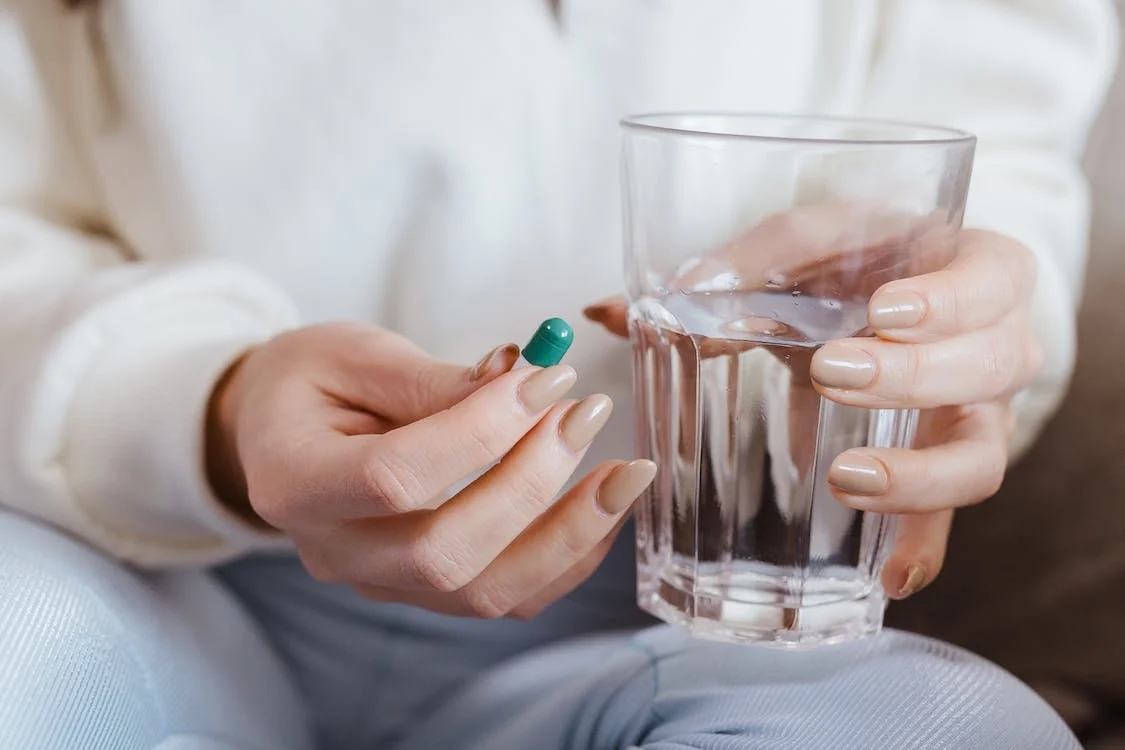 卵泡刺激素:更年期女性身体和心理健康的关键